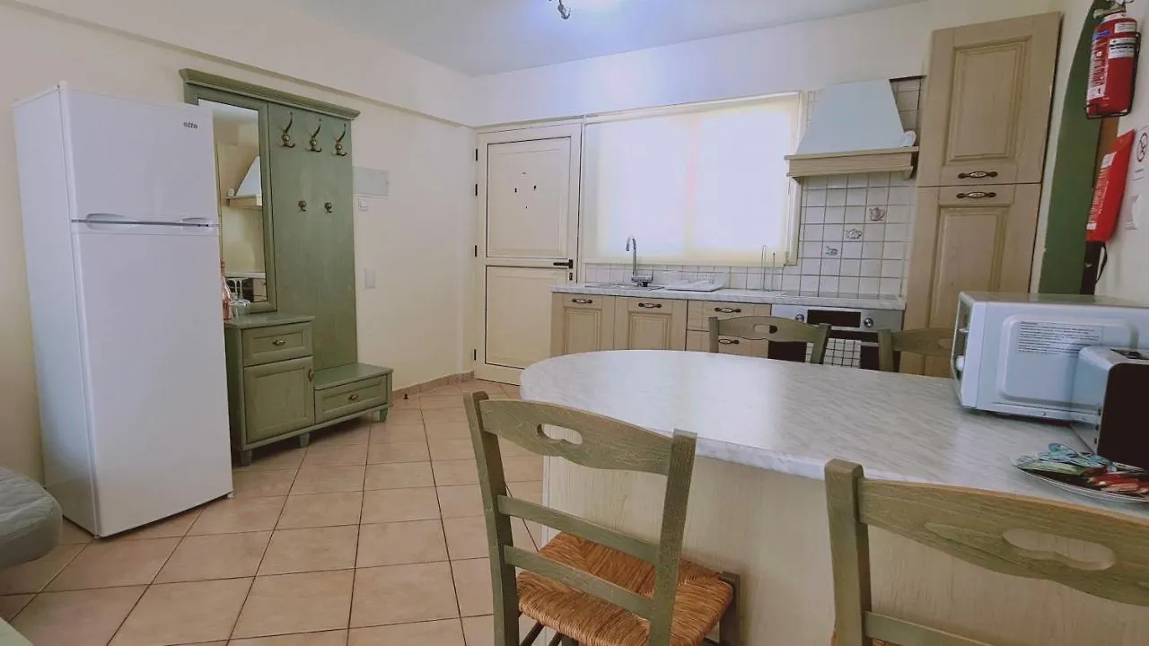 Stay Sea La Vie Apartment Протарас
