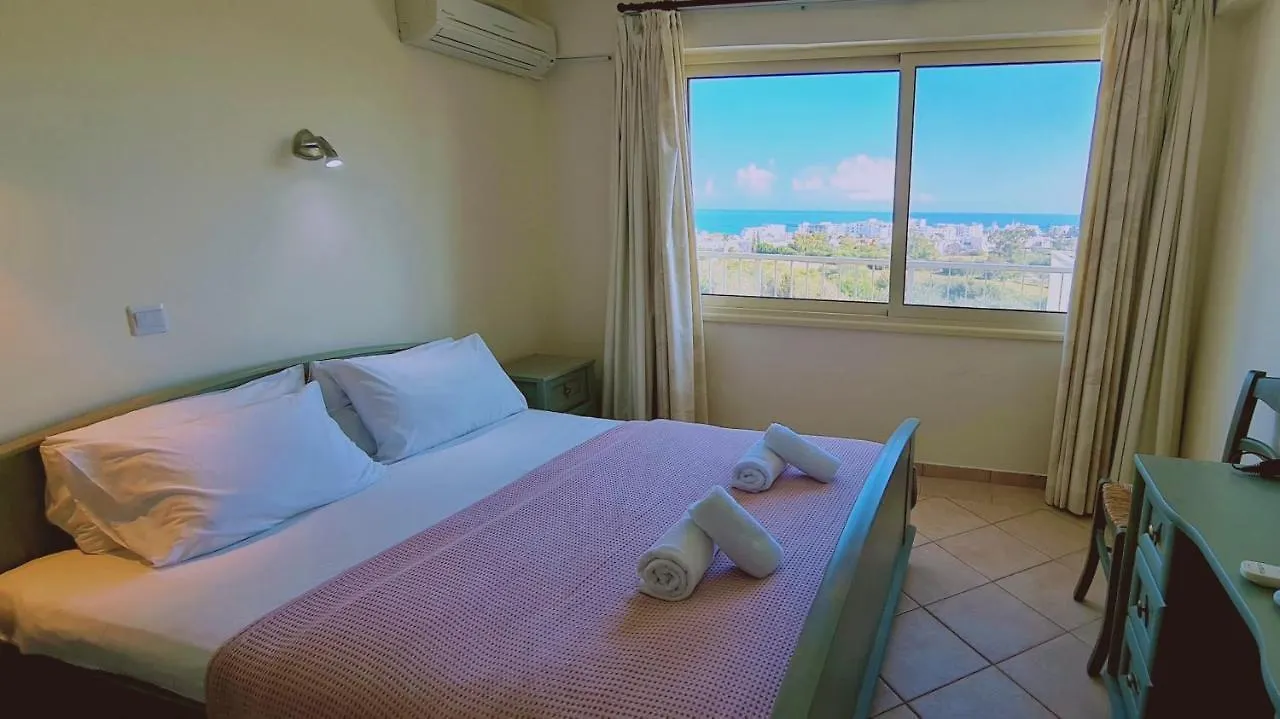 הקונטקטים של Stay Sea La Vie Apartment